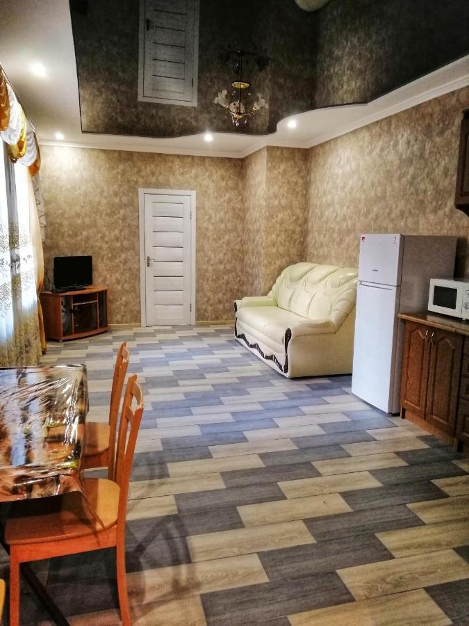 Посуточная Аренда В Центре Кропивницкого Lejlighed Kropyvnytskyj Eksteriør billede